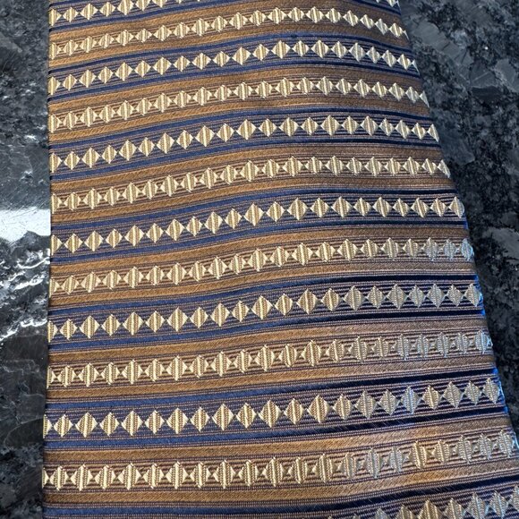 Lot of 4 American Modern Alexander Julian silk neckties - Picture 5 of 9